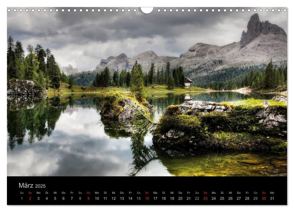 Mystische Dolomiten (CALVENDO Wandkalender 2025)