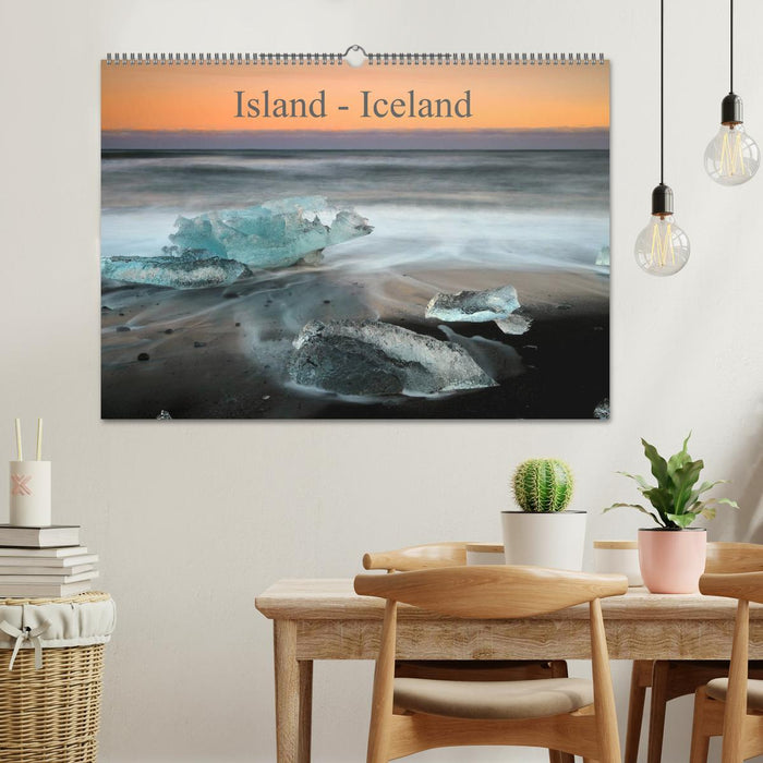 Island - Iceland (CALVENDO Wandkalender 2025)