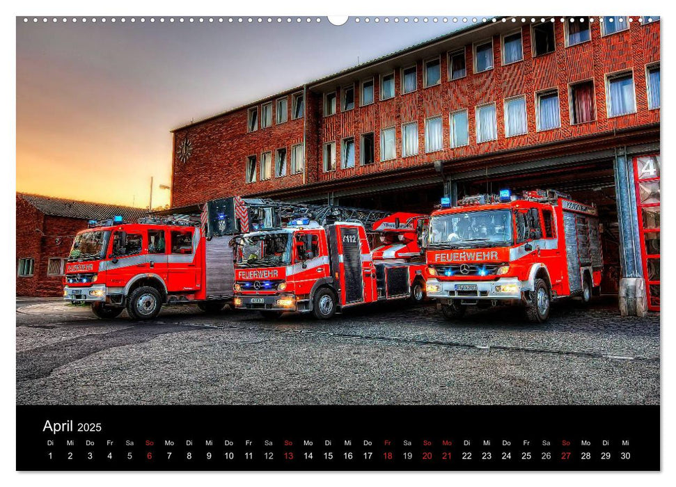 Einsatzfahrzeuge (CALVENDO Wandkalender 2025)