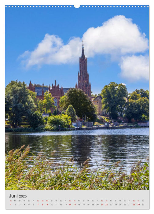 An den großen Seen der Mecklenburgischen Seenplatte (CALVENDO Premium Wandkalender 2025)