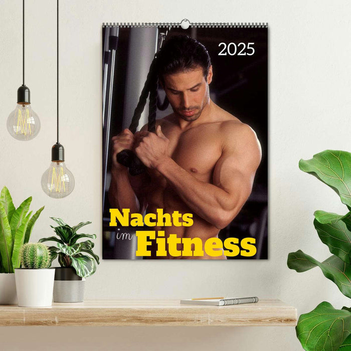 Nachts im Fitness (CALVENDO Wandkalender 2025)