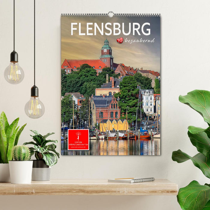 Flensburg - so bezaubernd (CALVENDO Wandkalender 2025)