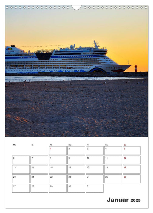 Warnemünde Urlaub für zu Hause (CALVENDO Wandkalender 2025)
