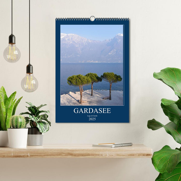 Eine zauberhafte Reise um den Gardasee (CALVENDO Wandkalender 2025)
