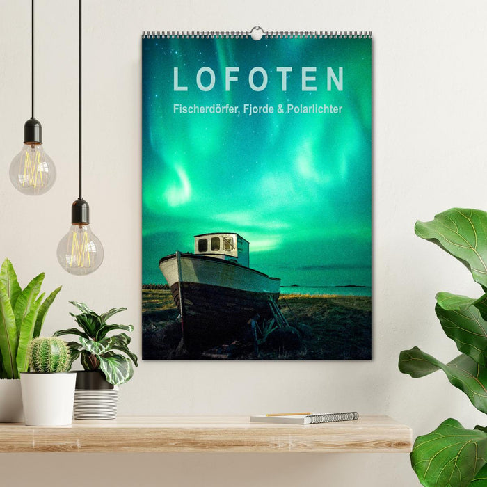 Lofoten: Fischerdörfer, Fjorde & Polarlichter (CALVENDO Wandkalender 2025)