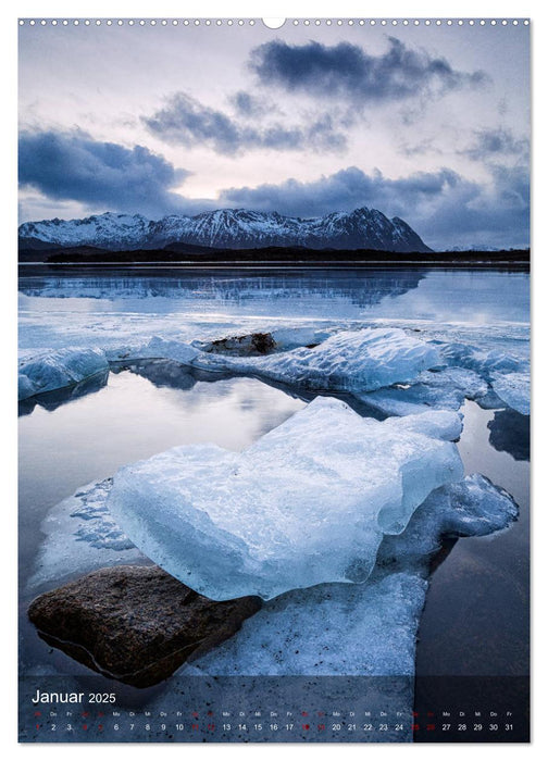 Lofoten: Fischerdörfer, Fjorde & Polarlichter (CALVENDO Wandkalender 2025)