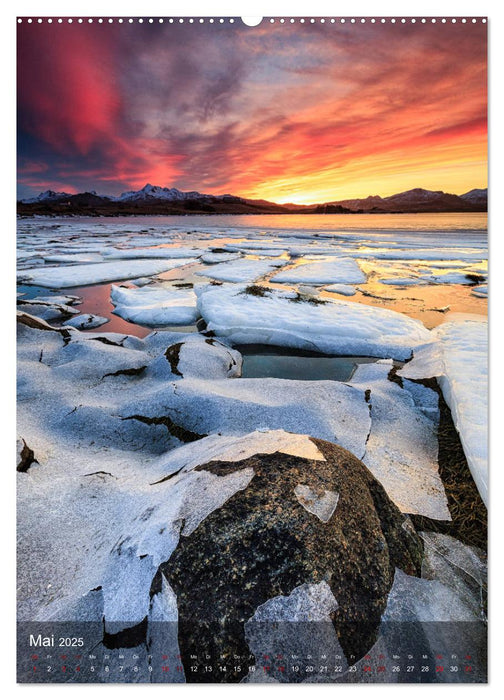 Lofoten: Fischerdörfer, Fjorde & Polarlichter (CALVENDO Wandkalender 2025)