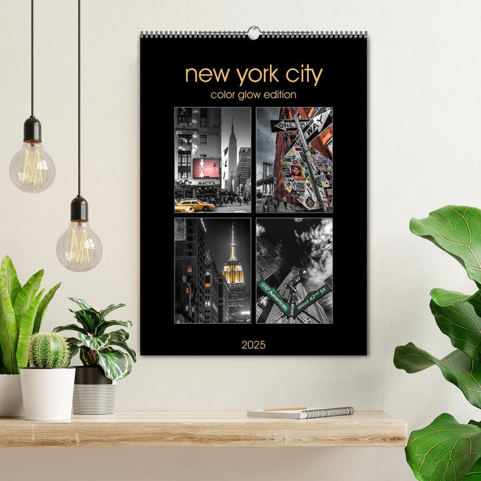 New York City - Color Glow Edition (CALVENDO Wandkalender 2025)
