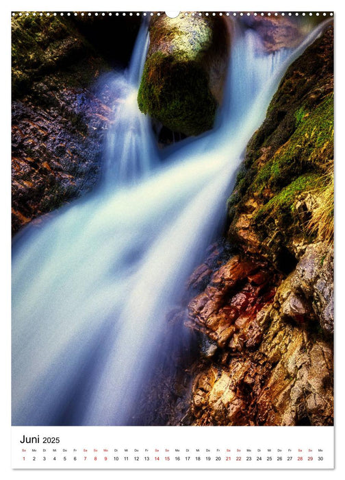 Licht auf Wasserfälle in den oberbayrischen Alpen (CALVENDO Wandkalender 2025)