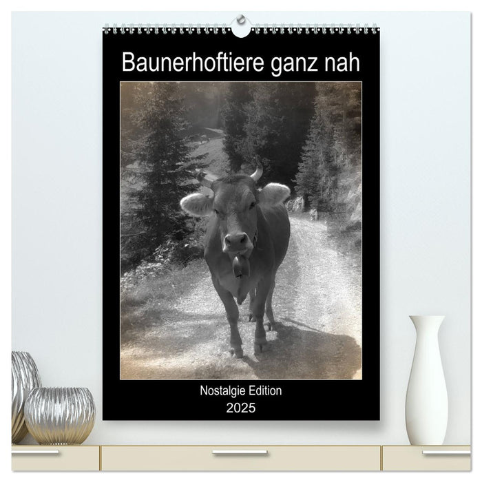 Bauernhoftiere ganz nah - Nostalgie Edition (CALVENDO Premium Wandkalender 2025)