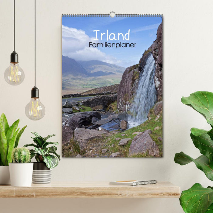 Irland Familienplaner (CALVENDO Wandkalender 2025)