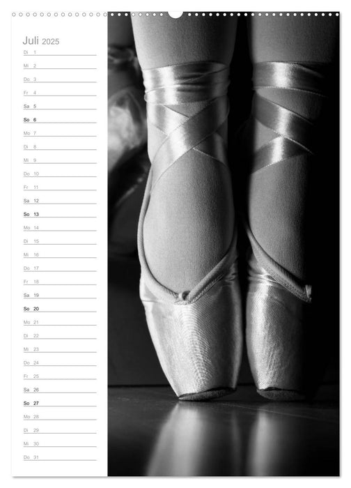 Ballett in Schwarzweiss (CALVENDO Premium Wandkalender 2025)