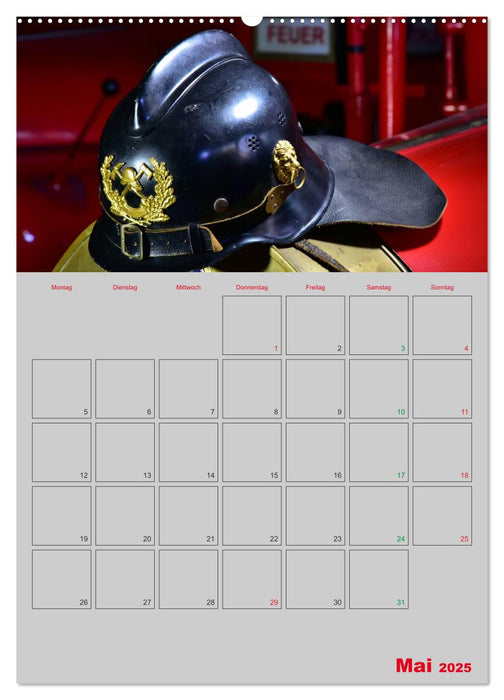 Alte Feuerwehrhelme - Terminplaner (CALVENDO Premium Wandkalender 2025)