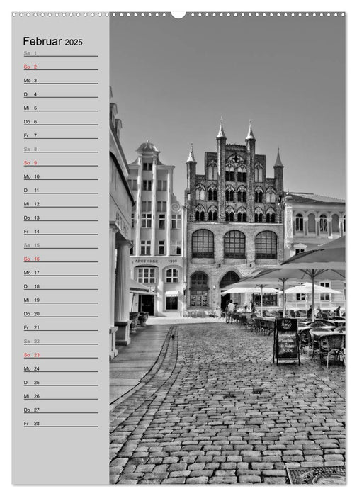 Stralsund. Ein Hauch längst vergangener Zeiten (CALVENDO Premium Wandkalender 2025)