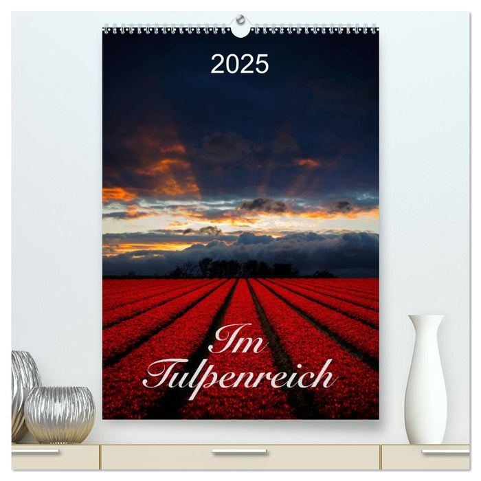 Im Tulpenreich (CALVENDO Premium Wandkalender 2025)