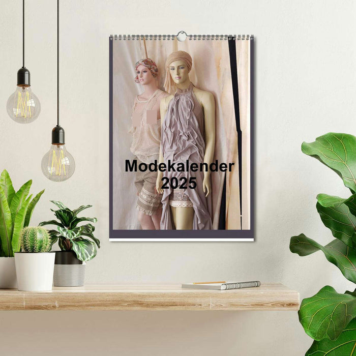 Modekalender 2025 (CALVENDO Wandkalender 2025)