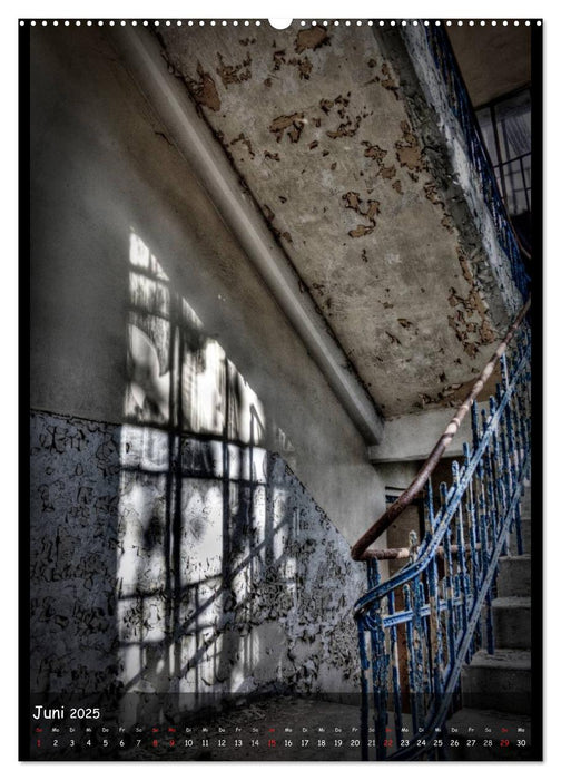 Lost Places II, Vergessene Orte (CALVENDO Premium Wandkalender 2025)