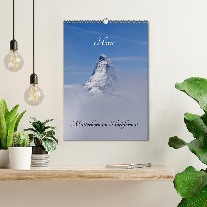 Horu Matterhorn im Hochformat (CALVENDO Wandkalender 2025)