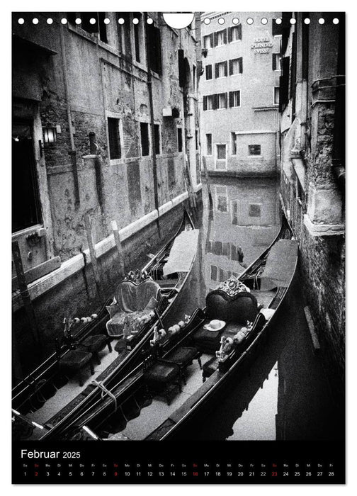 Venice Noir - Das etwas andere Venedig (CALVENDO Wandkalender 2025)