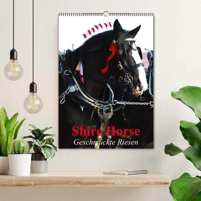 Shire Horse - Geschmückte Riesen (CALVENDO Wandkalender 2025)