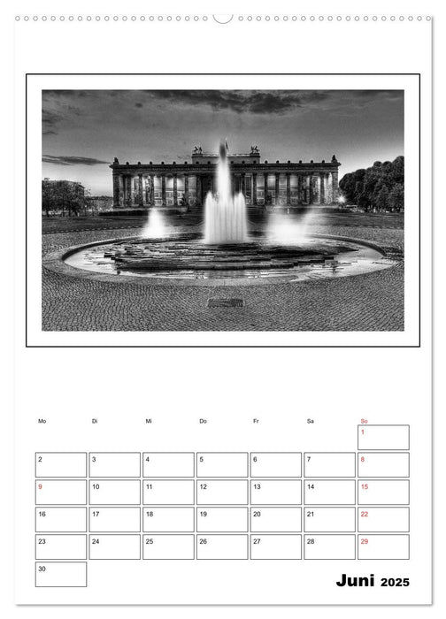 Berlin black & white (CALVENDO Premium Wandkalender 2025)