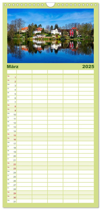 Schwerin Mecklenburg (CALVENDO Familienplaner 2025)