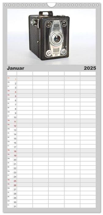 Boxkameras - Kultiges und manchmal klobiges Design (CALVENDO Familienplaner 2025)