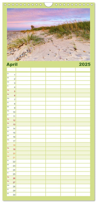 Stimmungsvolle Küstenmomente (CALVENDO Familienplaner 2025)