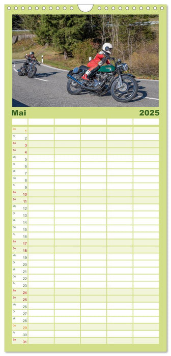 Motorräder am Jochpass (CALVENDO Familienplaner 2025)
