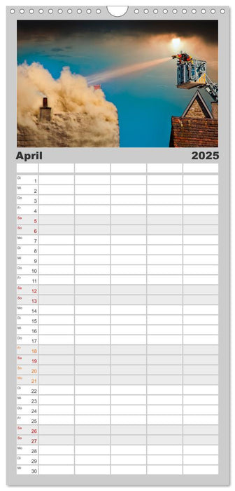 Feuerwehr - mein Kalender (CALVENDO Familienplaner 2025)