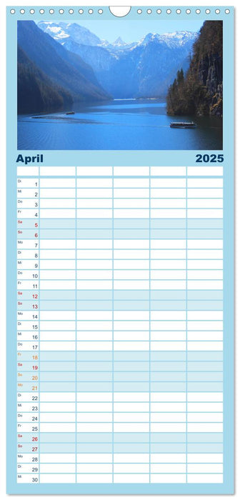 7 Kontinente - Weltweit durch das Jahr (CALVENDO Familienplaner 2025)