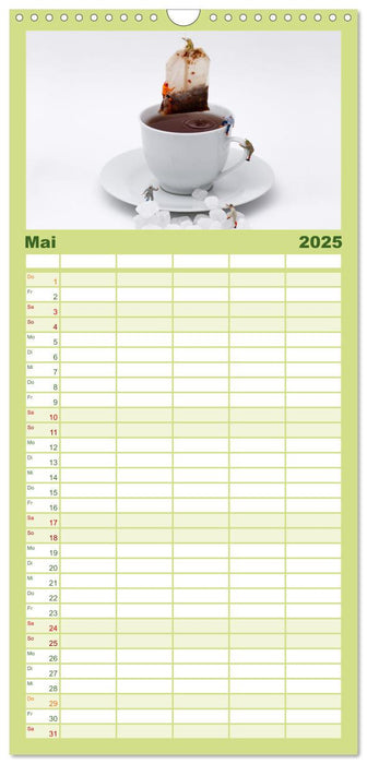 Noch mehr Miniaturen - Small little things (CALVENDO Familienplaner 2025)