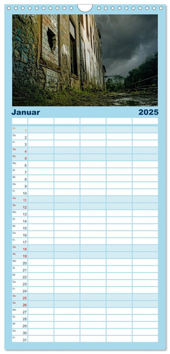 Wetterstimmungen. Dynamische Naturlandschaften (CALVENDO Familienplaner 2025)