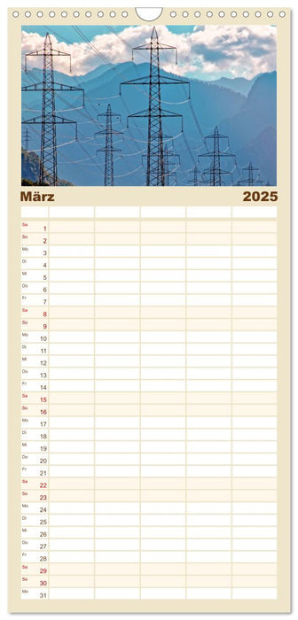 Strommasten - Wege des Stroms (CALVENDO Familienplaner 2025)