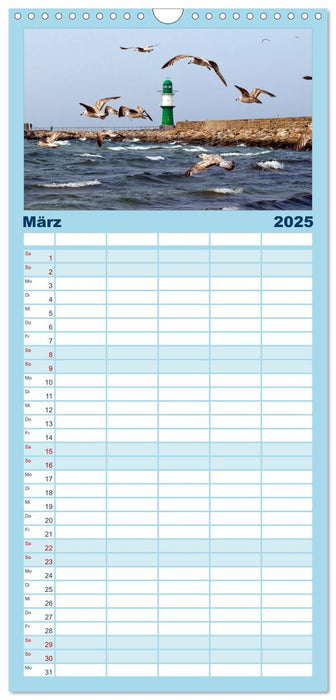 Warnemünde - Maritime Landschaften (CALVENDO Familienplaner 2025)