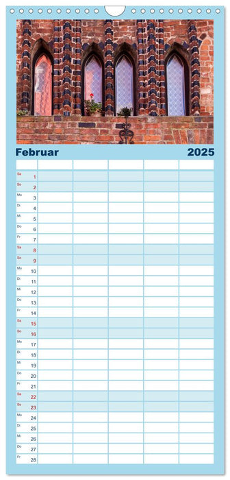 Ostseeperle Wismar (CALVENDO Familienplaner 2025)