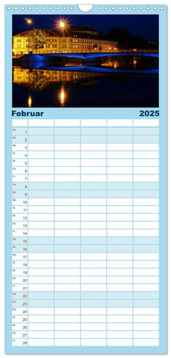 Landshut bei Tag und Nacht (CALVENDO Familienplaner 2025)