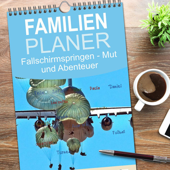 Fallschirmspringen - Mut und Abenteuer (CALVENDO Familienplaner 2025)