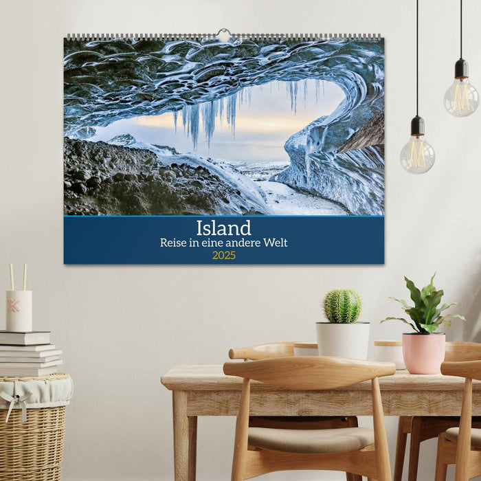 Island - Reise in eine andere Welt (CALVENDO Wandkalender 2025)