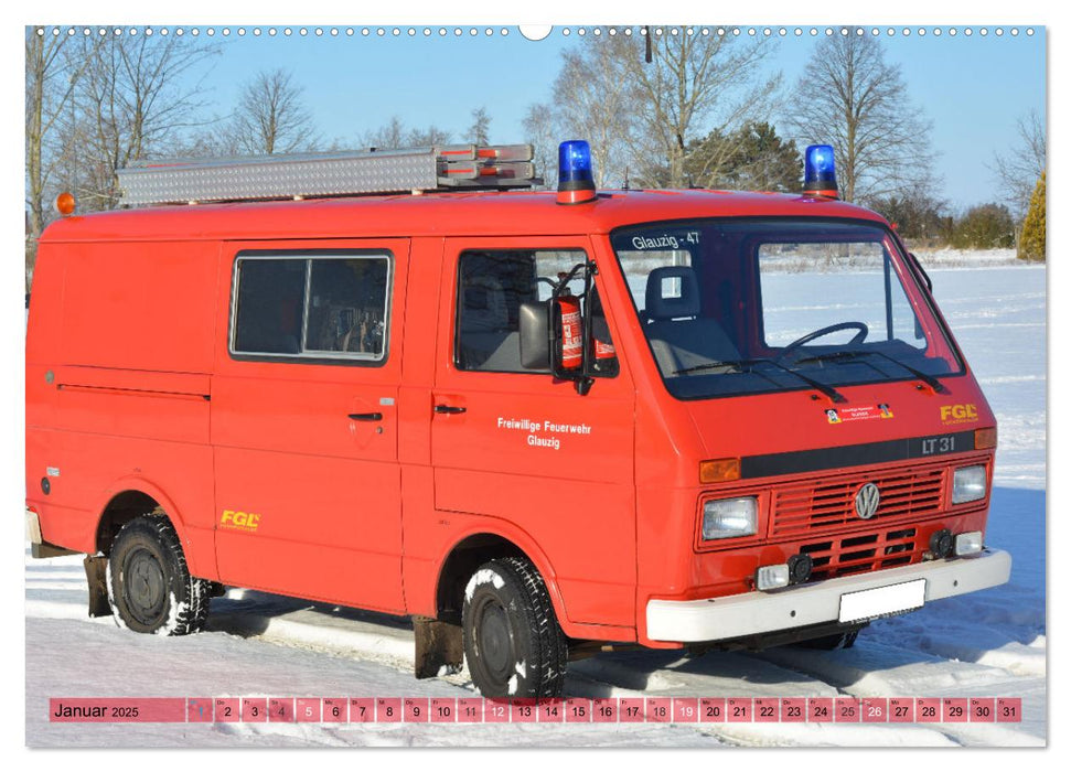 Einsatzfahrzeuge aus Ostdeutschland von 1961 bis heute (CALVENDO Wandkalender 2025)