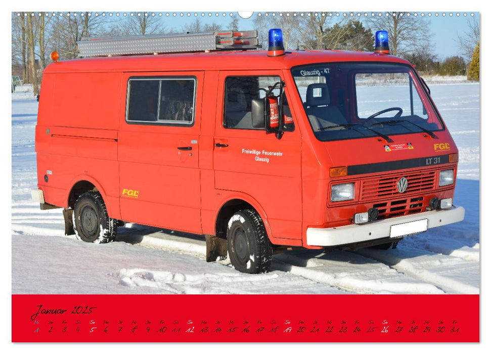 Einsatzfahrzeuge aus Ostdeutschland von 1961 bis heute (CALVENDO Wandkalender 2025)