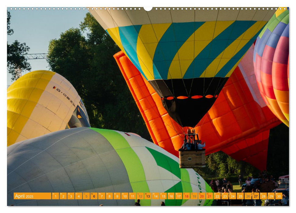 Heißluftballone - Bunte Riesen im Norden (CALVENDO Wandkalender 2025)