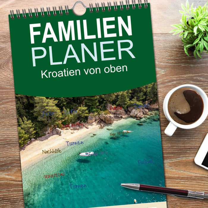 Kroatien von oben (CALVENDO Familienplaner 2025)