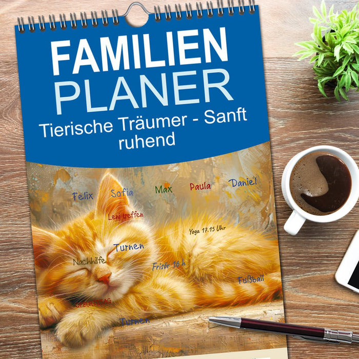 Tierische Träumer - Sanft ruhend (CALVENDO Familienplaner 2025)