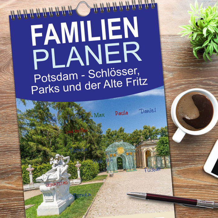 Potsdam - Schlösser, Parks und der Alte Fritz (CALVENDO Familienplaner 2025)