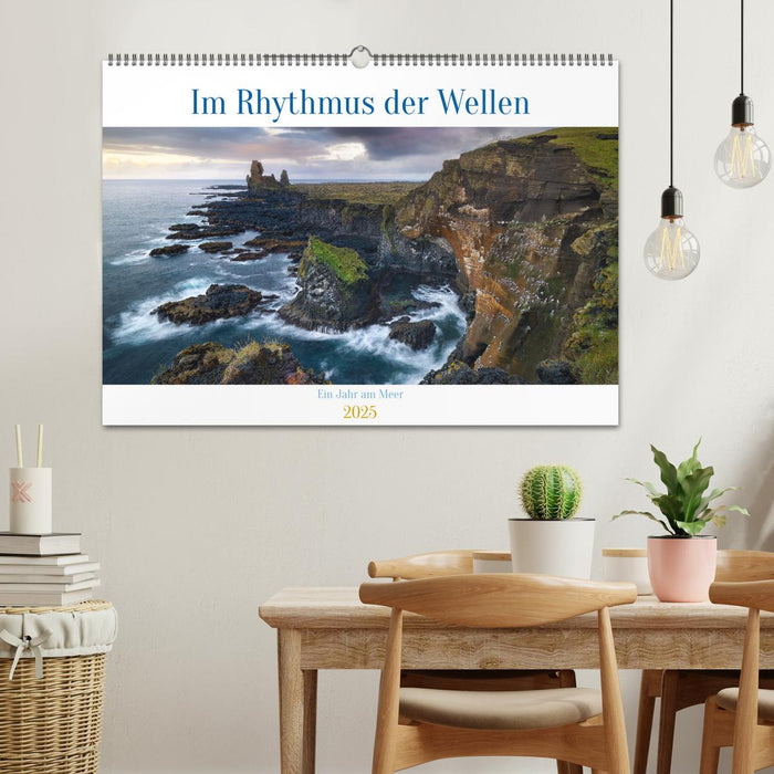 Im Rhythmus der Wellen - Ein Jahr am Meer (CALVENDO Wandkalender 2025)