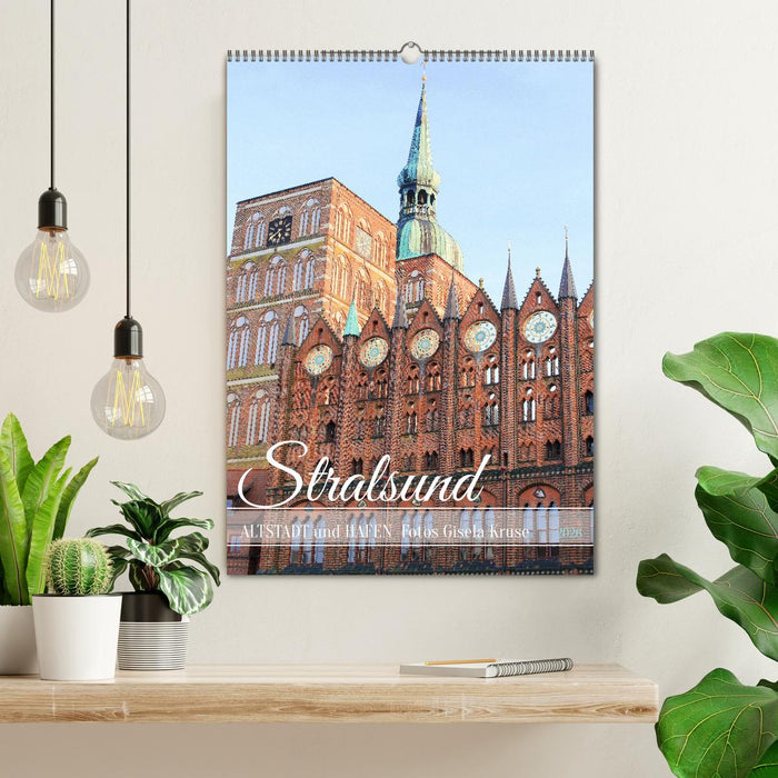 Stralsund - Altstadt und Hafen (CALVENDO Wandkalender 2026)
