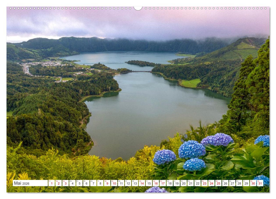 Azoren, Wo Feuer und Meer aufeinandertreffen. (CALVENDO Premium Wandkalender 2026)