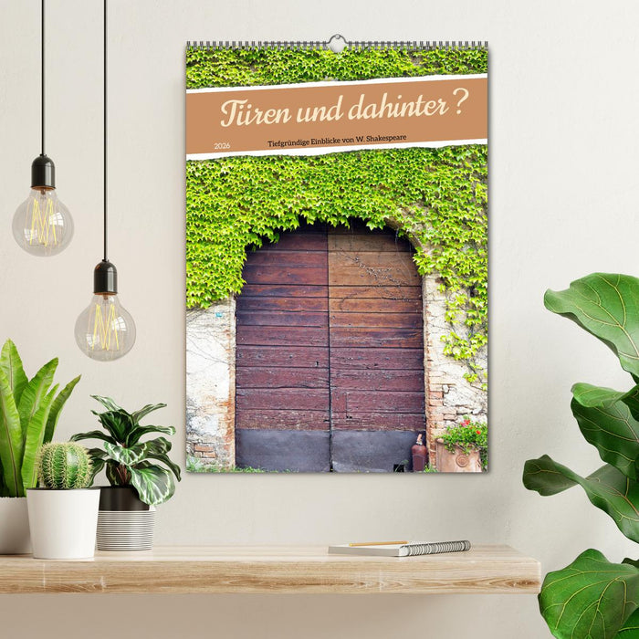 Türen und dahinter ? (CALVENDO Wandkalender 2026)