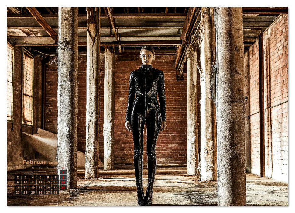 Lust und Macht - Dominante Frauen in Lack, Leder und BDSM-Masken (CALVENDO Premium Wandkalender 2026)